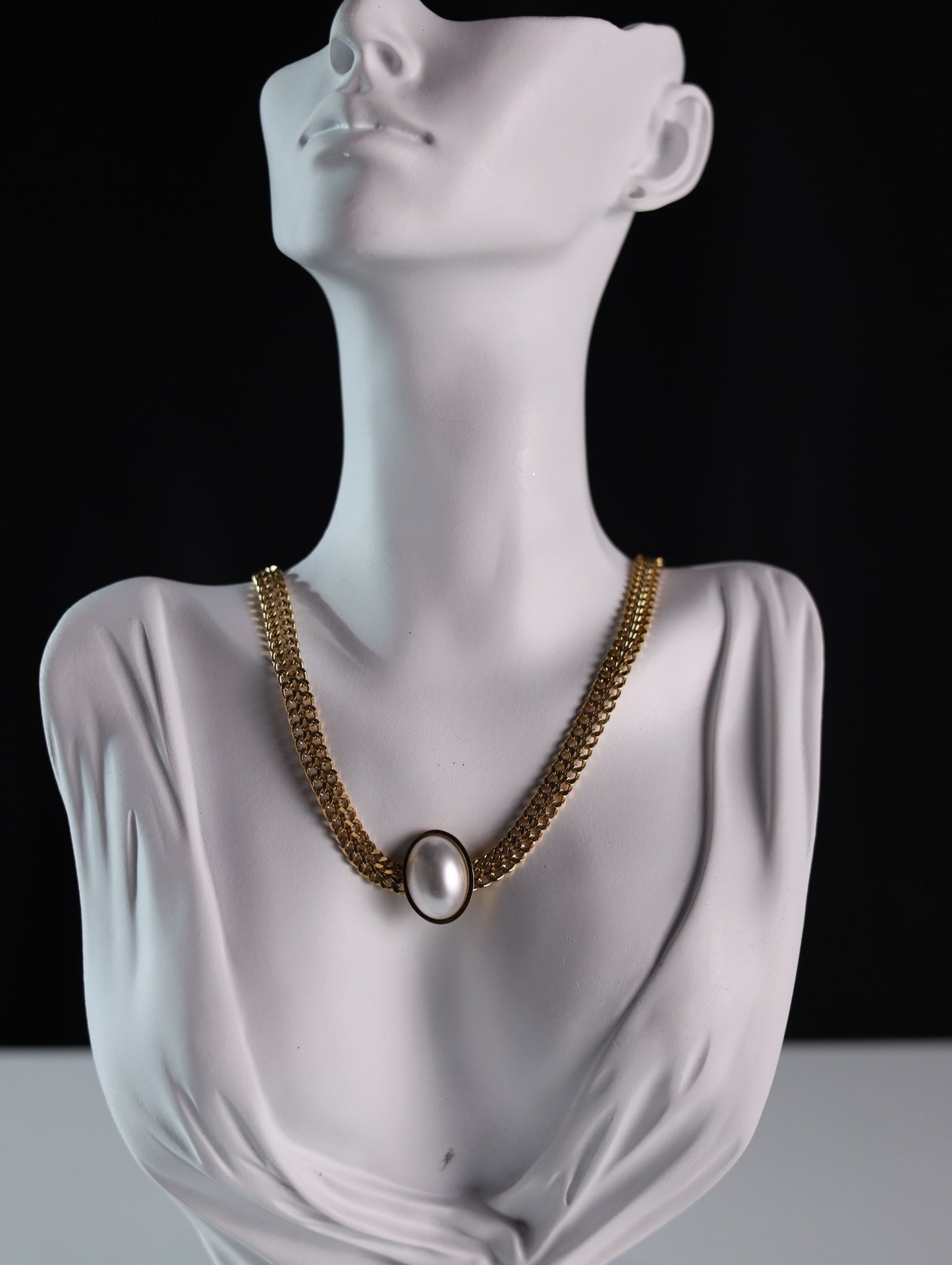 Aurora Pearl Choker