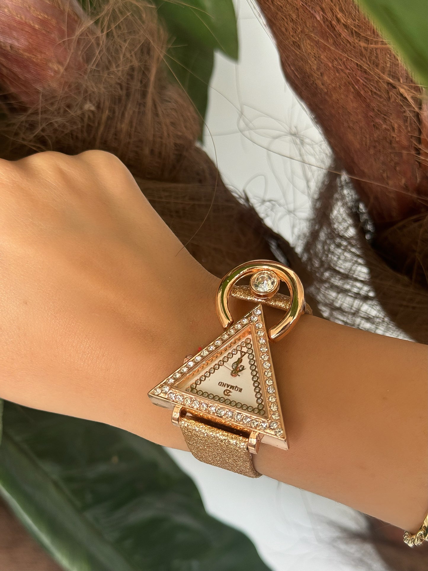 Elegant Leaf-Inspired Rose Gold Watc
