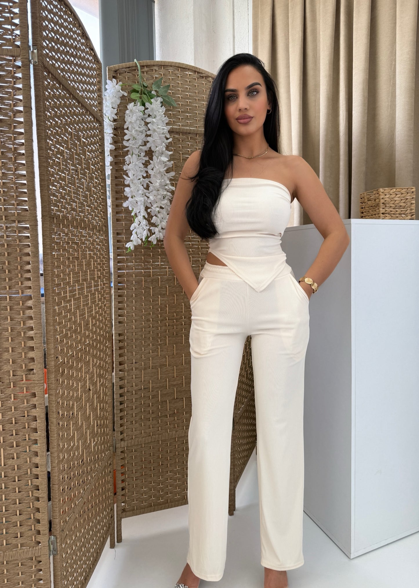 White two-piece set