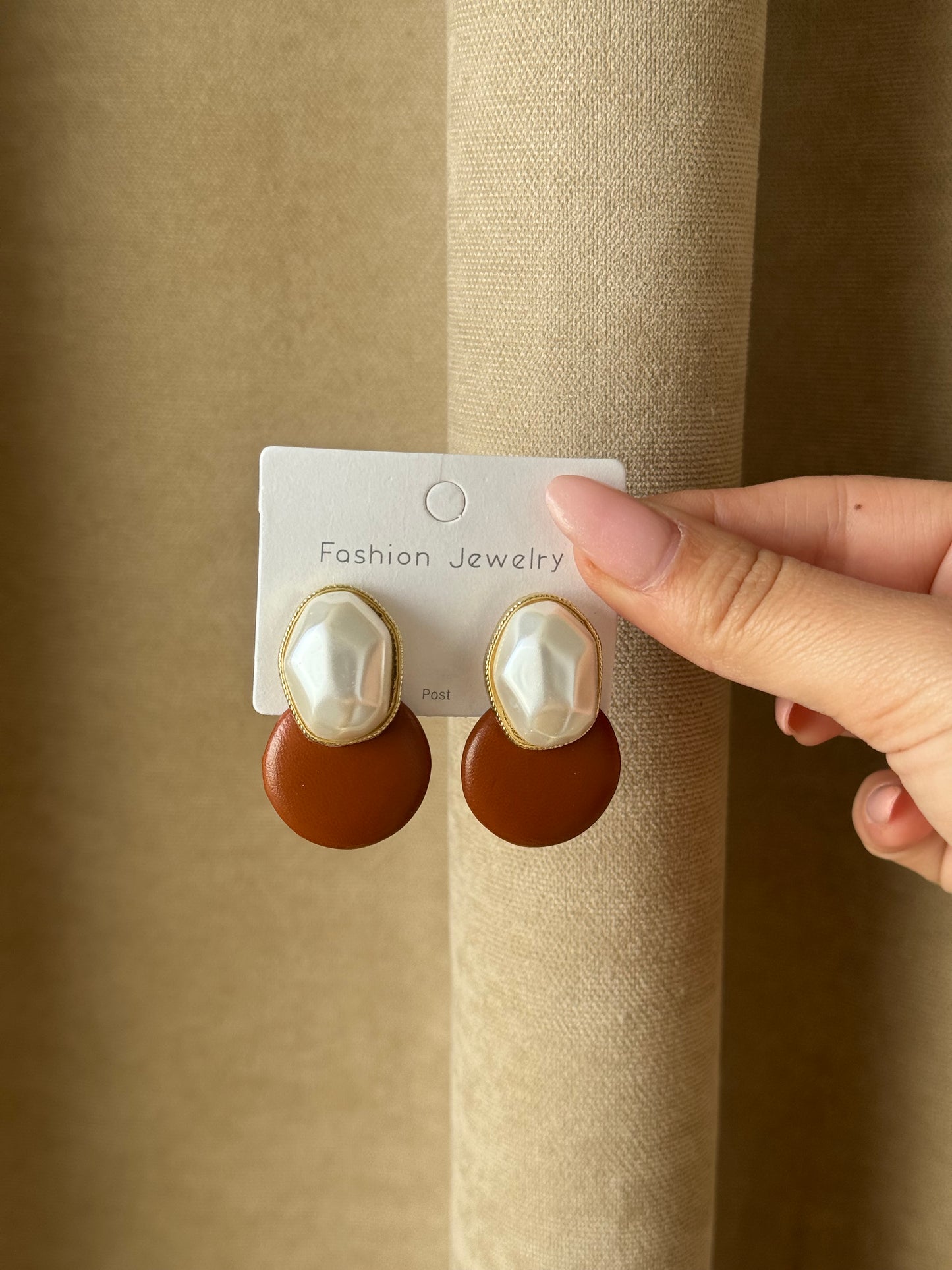 PU earrings Style