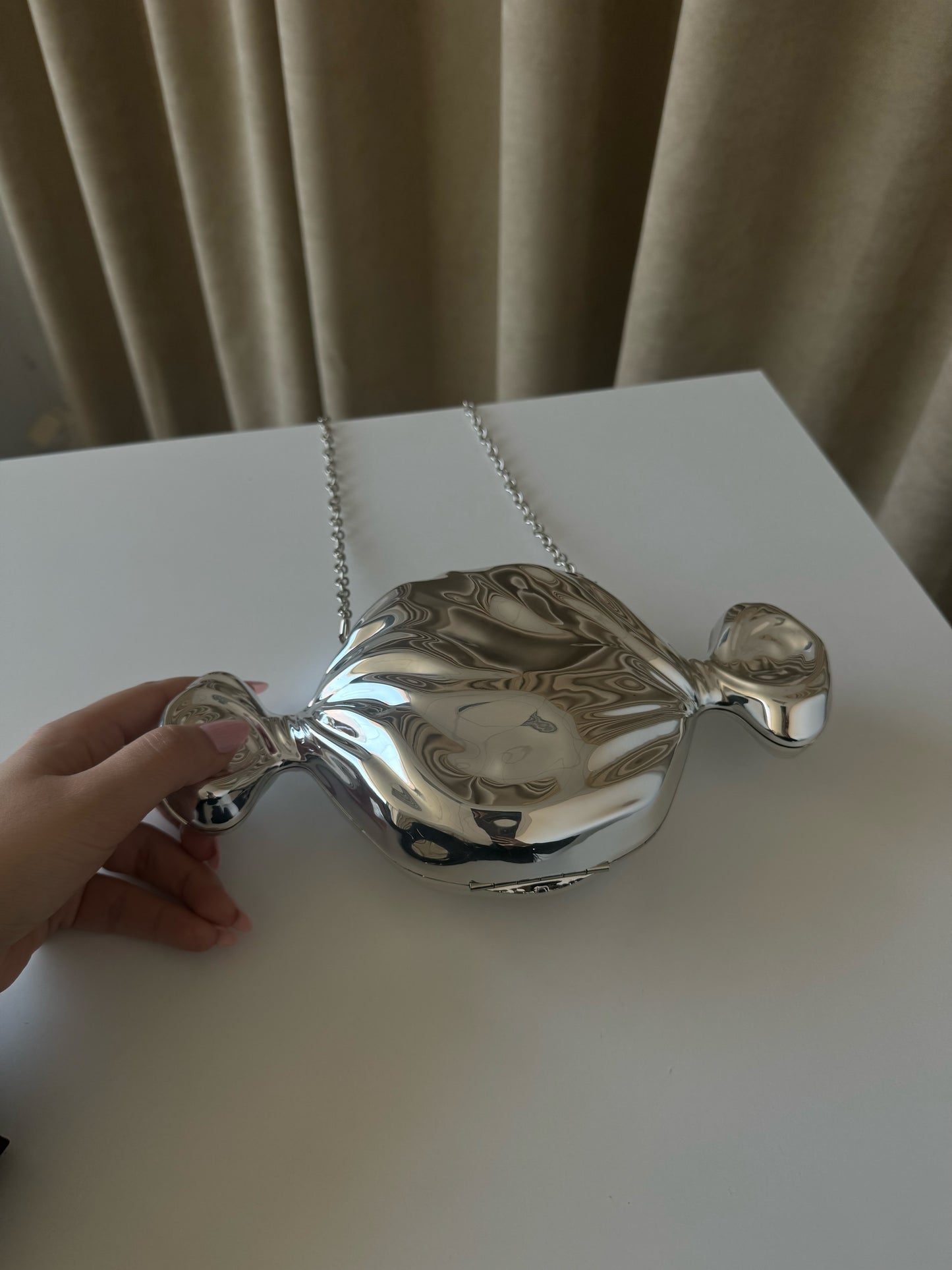 Cady-shaped Bag