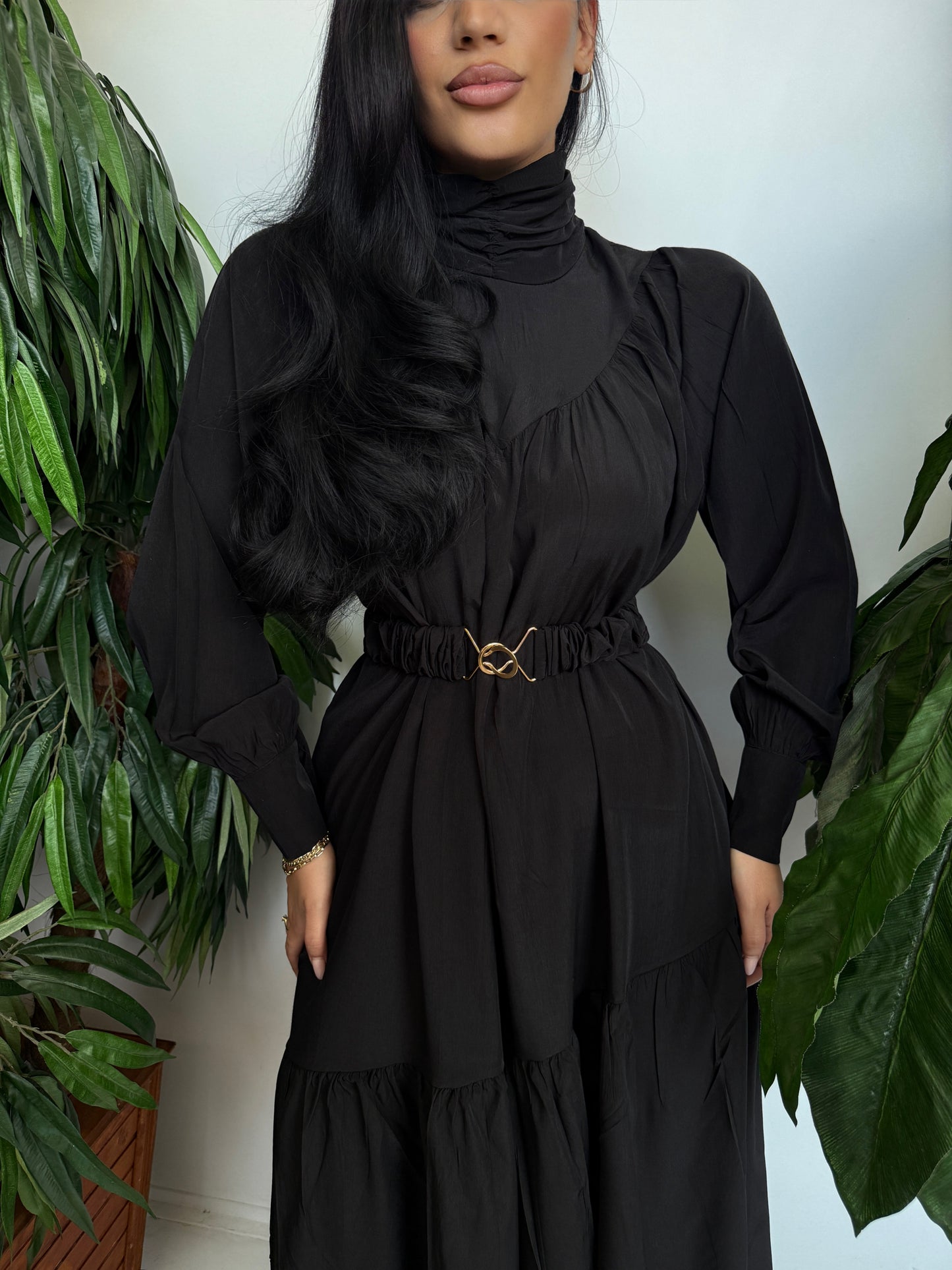 Elegant Long Dress – Classic Black Color