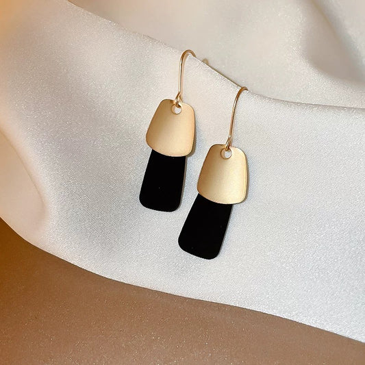 Black &   Gold-Plated Scale
Drop Earring